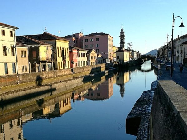 Reflection in the river huawei p9