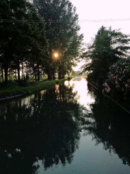 Canal in backlight huawei p9